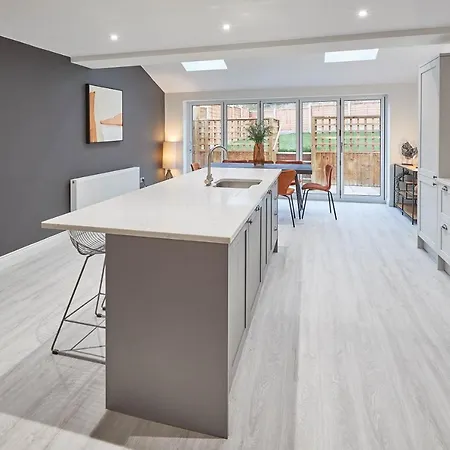 Host & - Uggleby House * Sleights