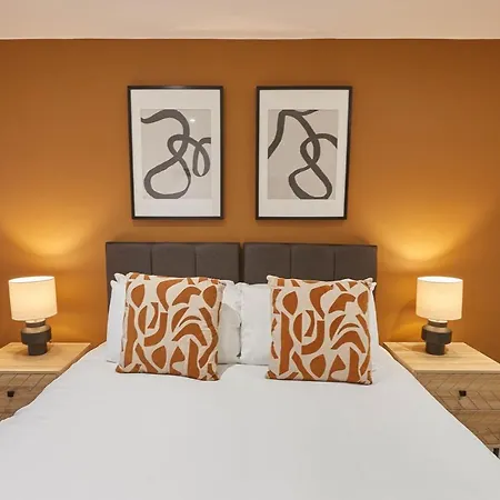 Host & - Uggleby House Casa de Férias