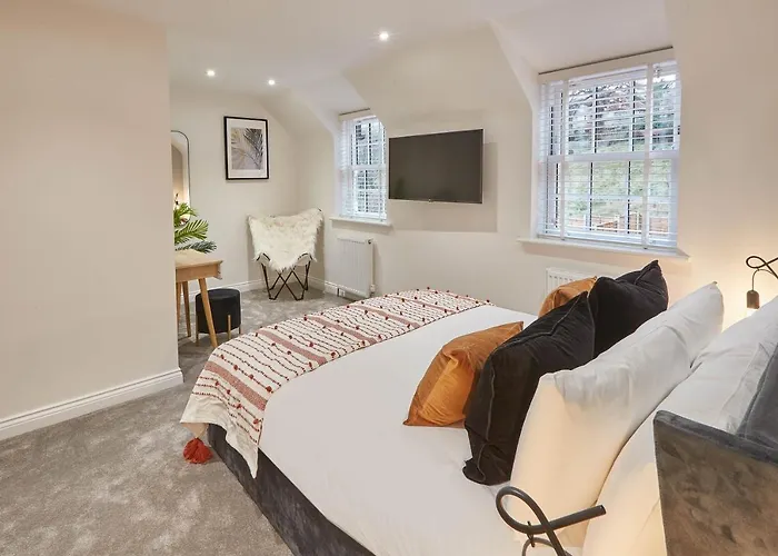 בית נופש Host & - Uggleby House